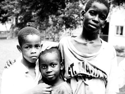 /12Ideas_Refugees_0808_700984650.jpg