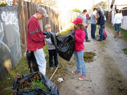 /13Ideas_Clean_Up_Your_Community_for_Earth_Day_0307_614780264.jpeg