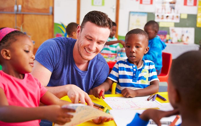 18_1005_CHILDRENS MINISTRY_4 Reasons You Should Consider Teaching or Volunteering in Kids Ministry_1021x640