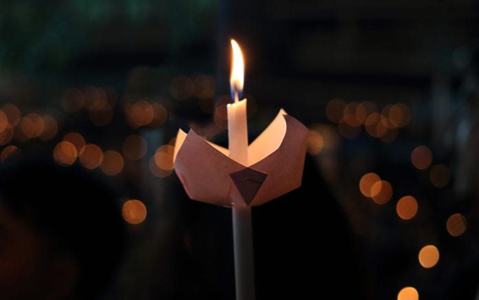 18_1128_RESEARCH_9 Updated Trends About Christmas Eve Services_1021x640