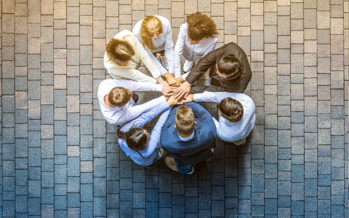 19_0301_LEADERSHIP-8 Reasons Why Many Churches Don’t Have an Outward Focus_1021x640