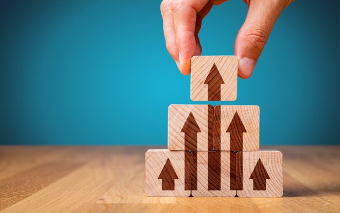 19_1112_LEADERSHIP_How to Cultivate a Growth Mindset as a Leader_1021x640