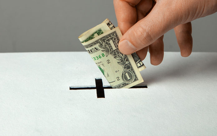 20_0115_FINANCE_Why Arent People Giving at Your Church_1021x640