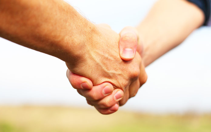20_0124_EVANGELISM_How Evangelism and Discipleship Go Hand in Hand_1021x640
