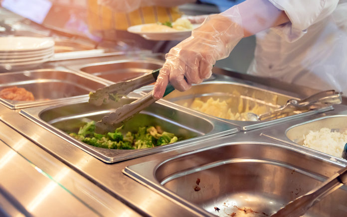 20_0303_DISCIPLESHIP_7 Differences Between Your Church and a Cafeteria_1021x640