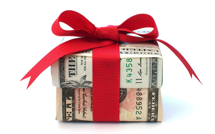 20_0309_LEADERSHIP_5TypesOfToxicGiftsToAChurch_1021x640