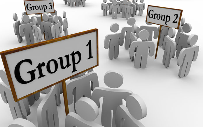 20_0323_LEADERSHIP_How To Make Your Church Friendly Without Encouraging Cliques_1021x640