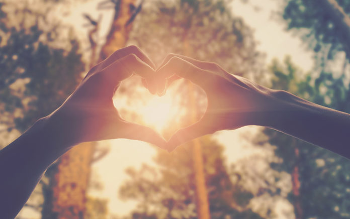 20_0826_DISCIPLESHIP_What Love Shaped by the Gospel Looks Like_1021x640
