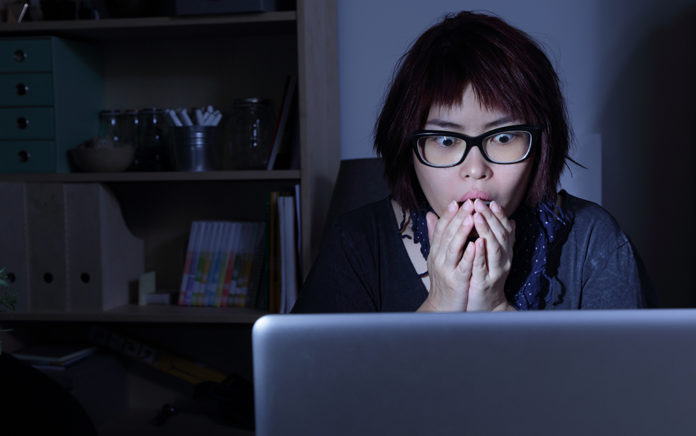 20_1022_DISCIPLESHIP_5 Ways to Discern the Truth of What You Read on the Internet_1021x640