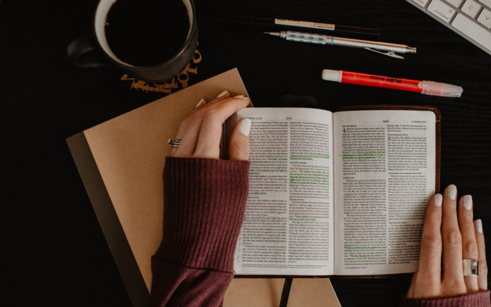 21_0115_EVANGELISM_The-Bible-In-Evangelism_1021X640
