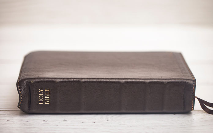 21_0303_DISCPLESHIP_7 Ways Pastors Unintentionally Discourage Their People From Reading the Bible_1021x640
