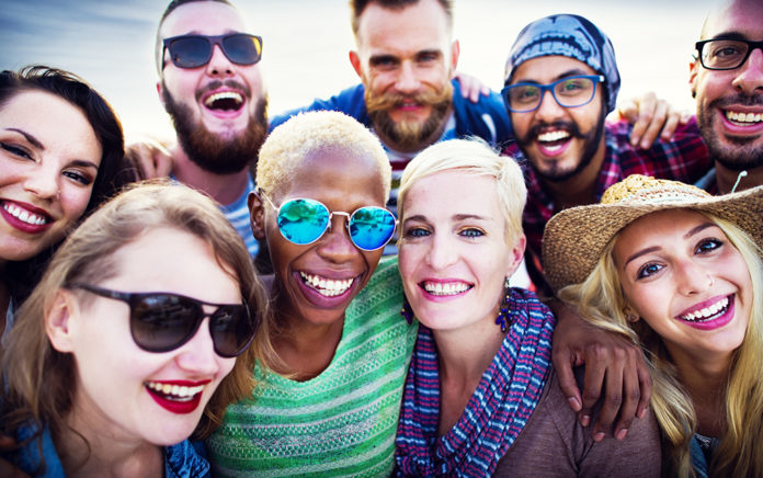 21_0309_RESEARCHANDTRENDS_10 Characteristics of Churches That Attract Young Adults_1021x640