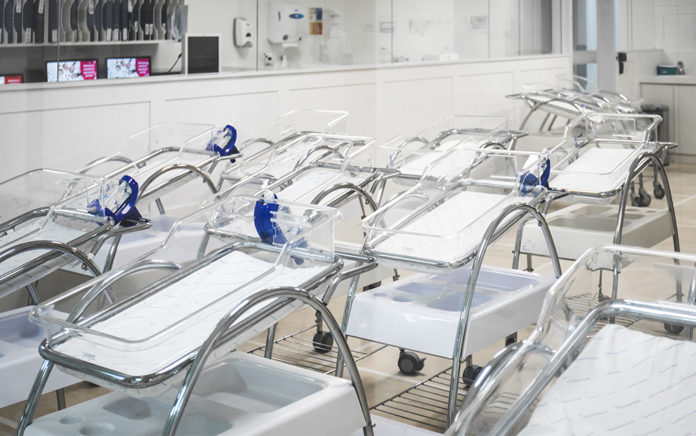21_0520_LEADERSHIP_What Does the Rapidly Declining Birthrate Mean for Churches_1021x640