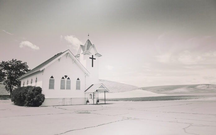 21_0722_LEADERSHIP_The Value of a Small Church_1021x640