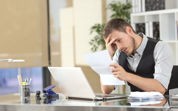 21_0831_LEADERSHIP_How to Lead When You’re Facing Constant Loss and Continual Bad News_1021x640 leadership in difficult times