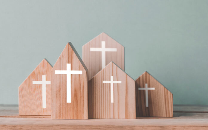 22_0628_RESEARCHANDTRENDS_Americans Open to Most Churches Regardless of Denomination_1021x640 christian denominations